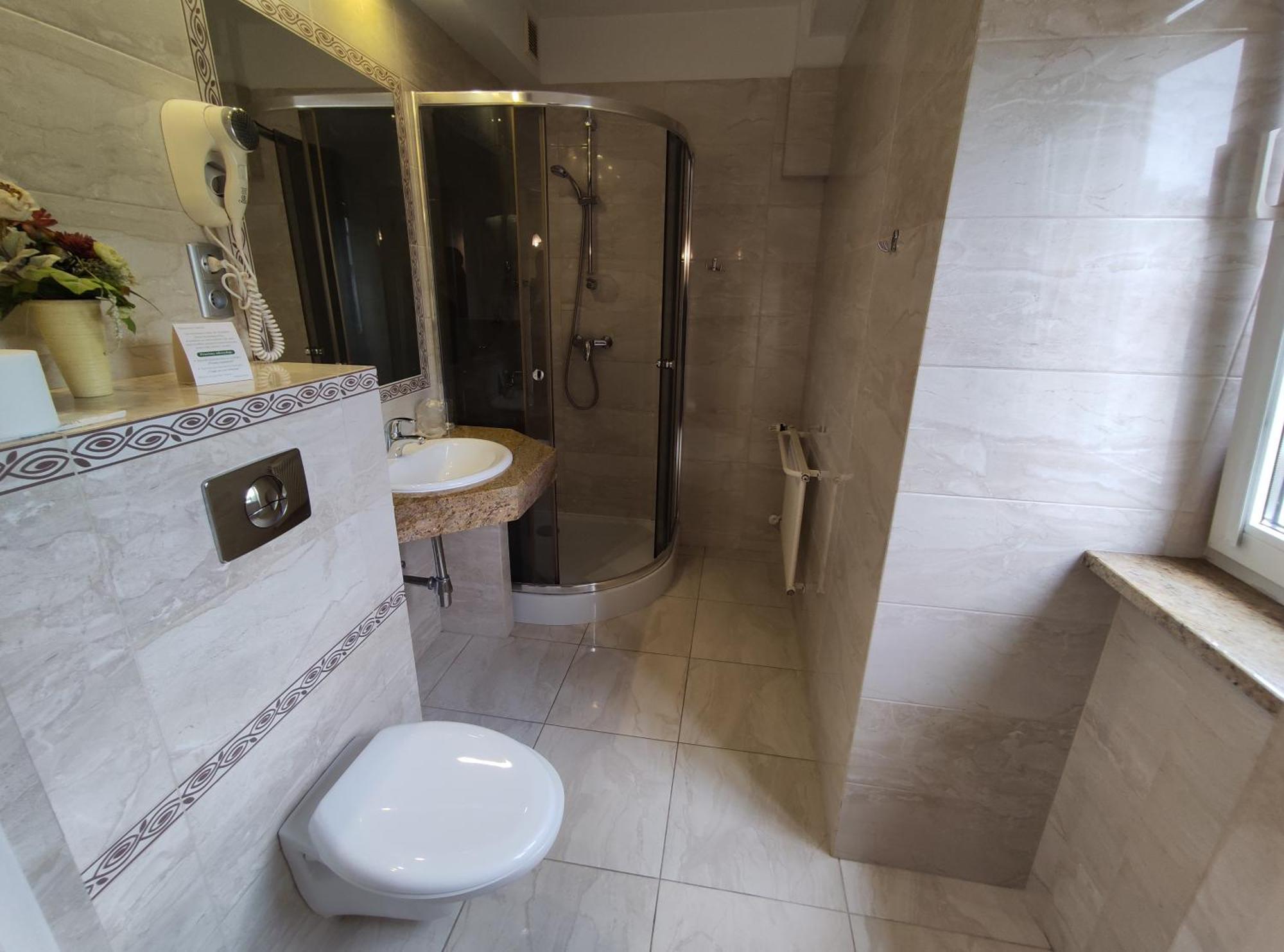 Hotel Atena Slupsk Bagian luar foto