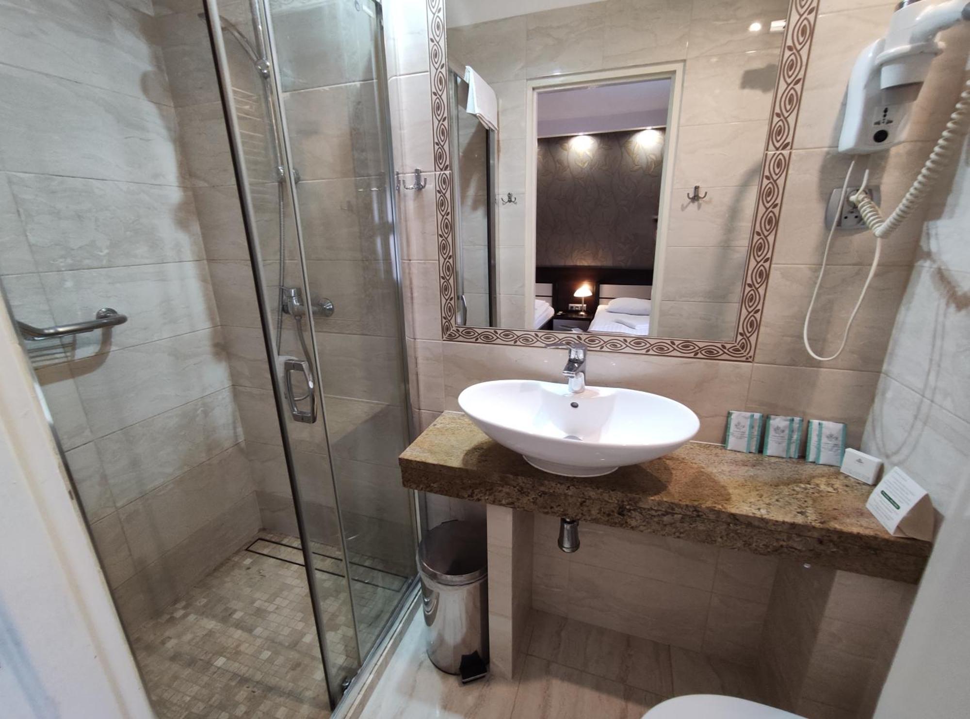 Hotel Atena Slupsk Bagian luar foto