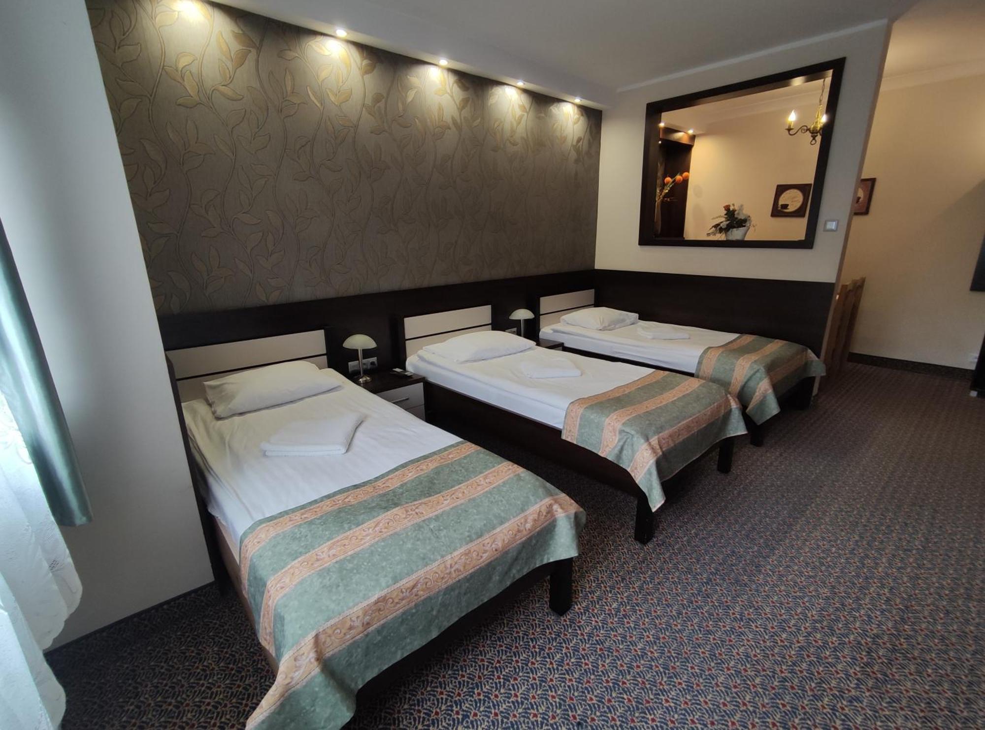 Hotel Atena Slupsk Bagian luar foto