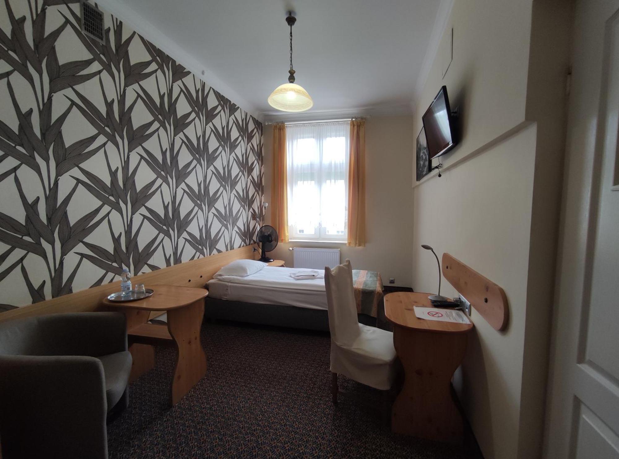 Hotel Atena Slupsk Bagian luar foto