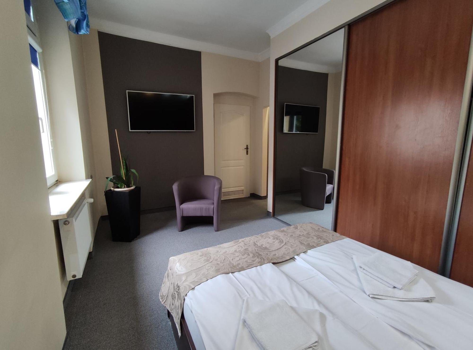 Hotel Atena Slupsk Bagian luar foto