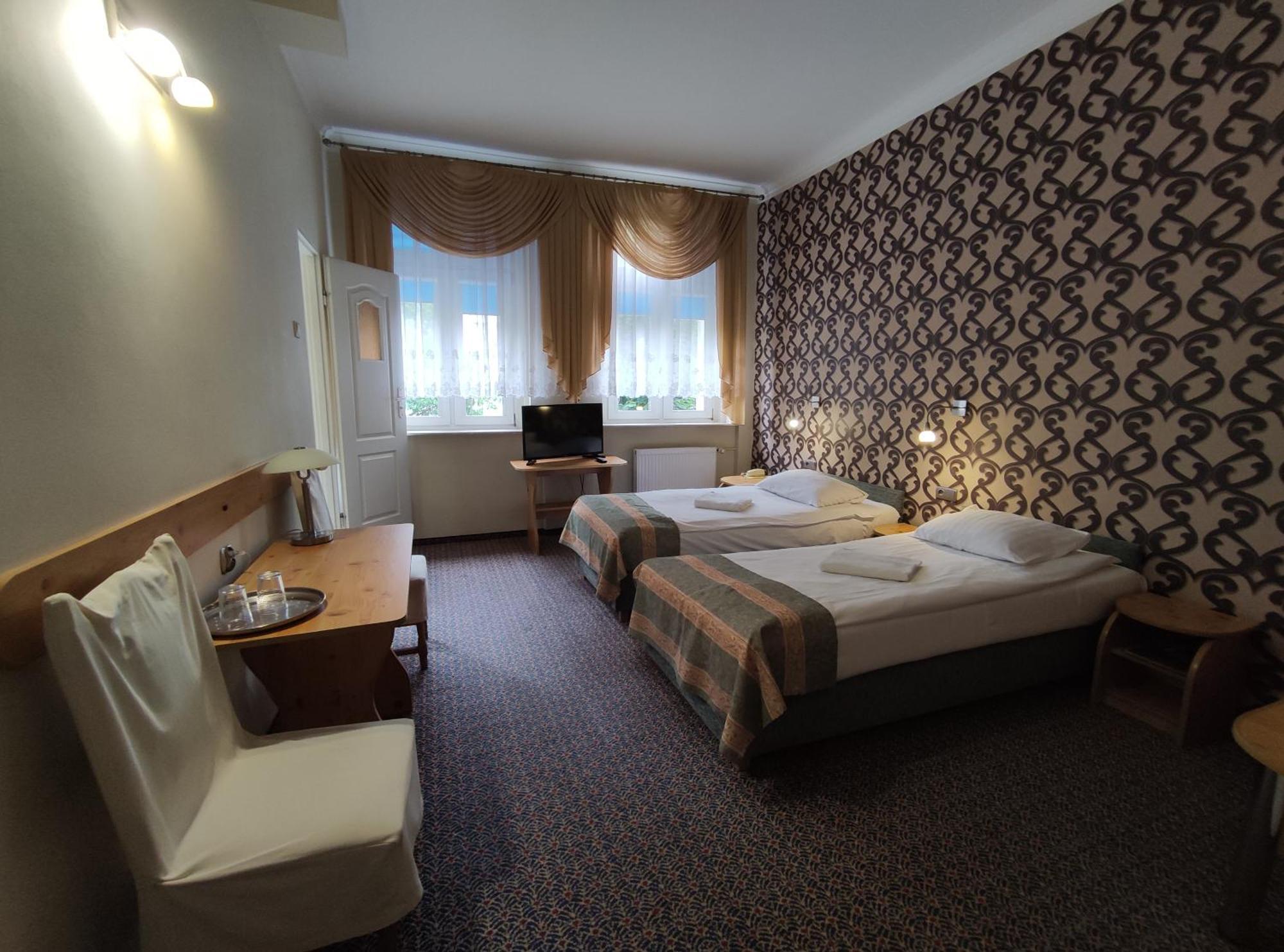 Hotel Atena Slupsk Bagian luar foto